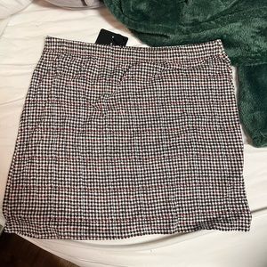 Stretchy plaid skirt, size large